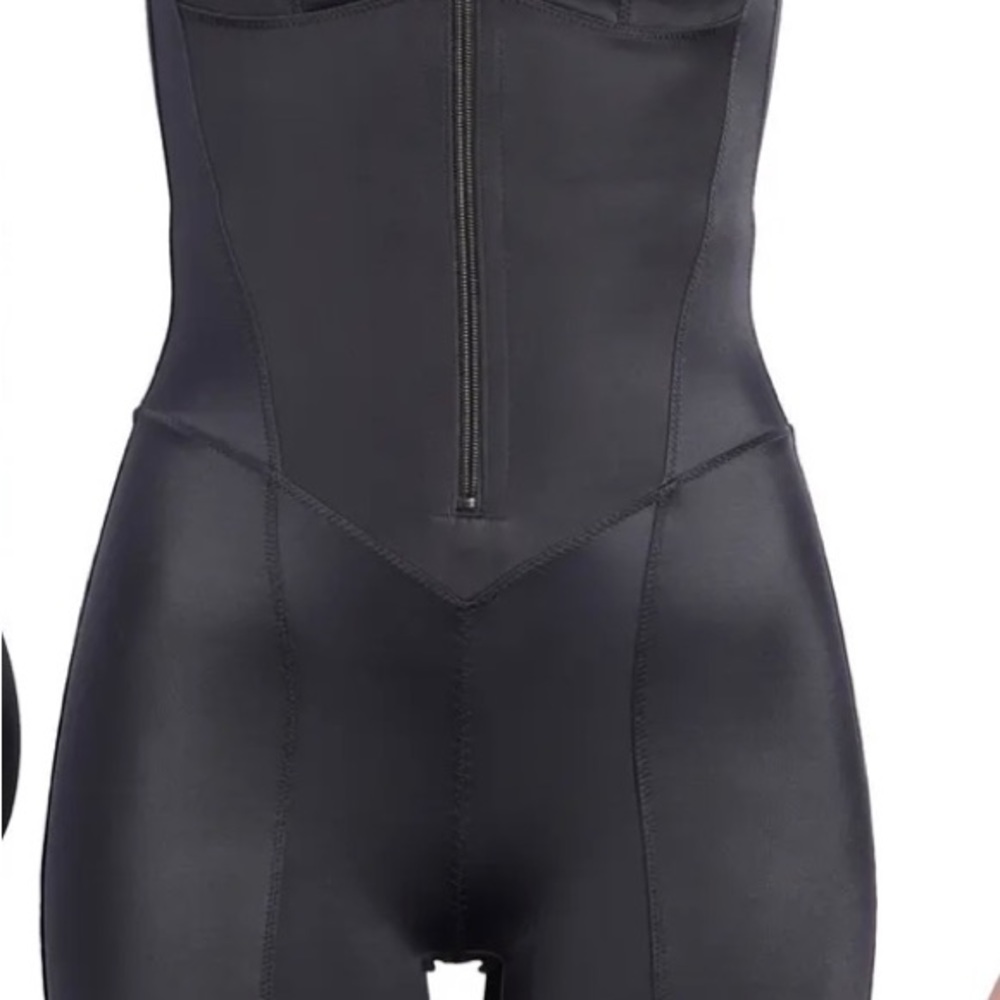 Skims by Kim K. Glam short bodysuit NWT Large Onyx black